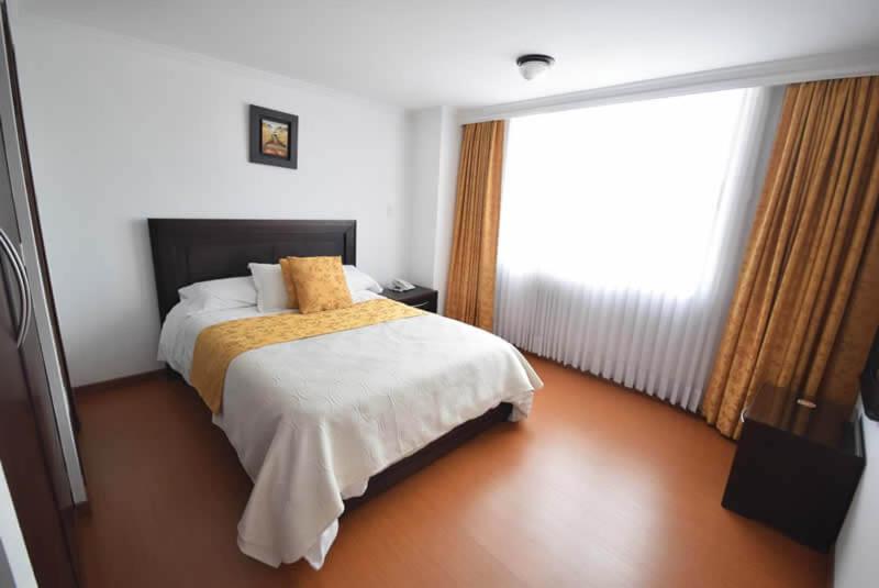 בית מלון כפרי Zafiro Plaza