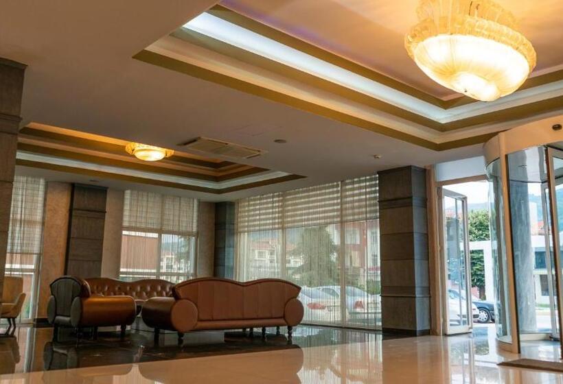 Mox Hotel Wellness & Spa