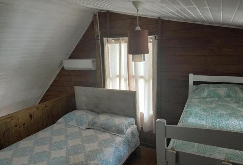 펜션 Chalés Da Guarda Do Embaú