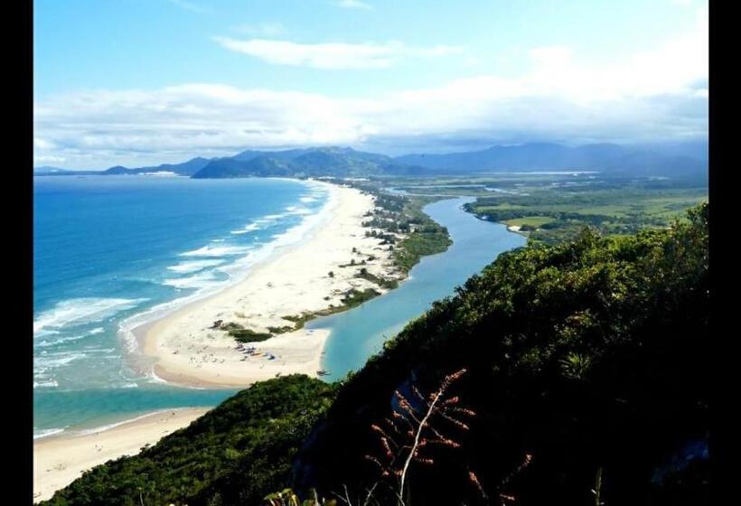 펜션 Chalés Da Guarda Do Embaú