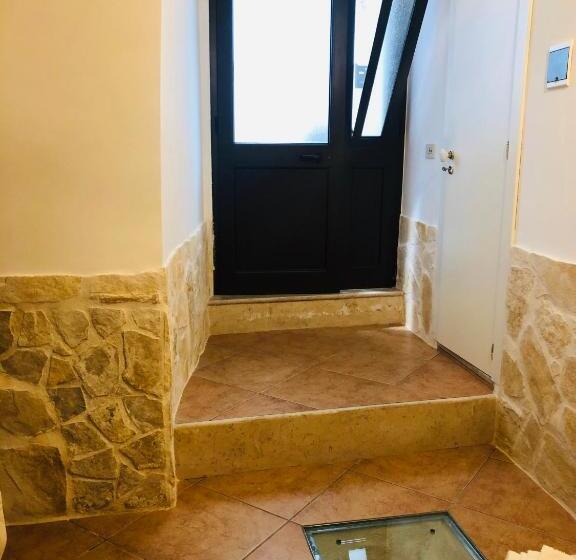 Пансион Dimora Bellini Apartment And Rooms