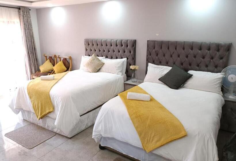 פנסיון Eyezulu Guesthouse