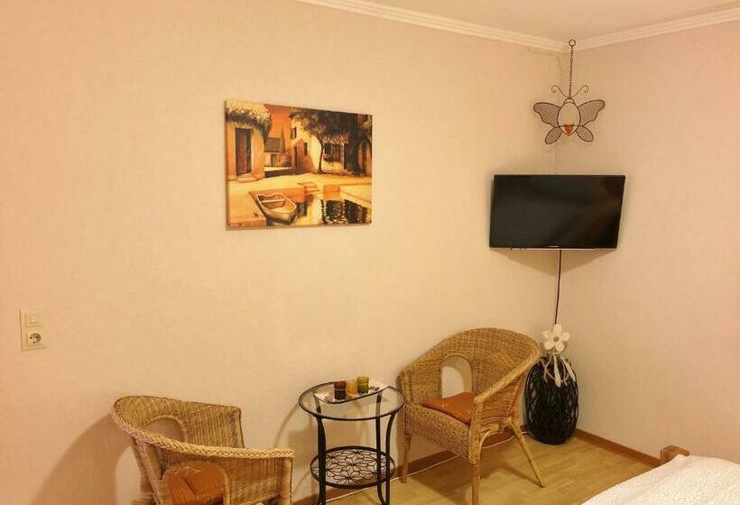 Пансион Gästehaus Doll