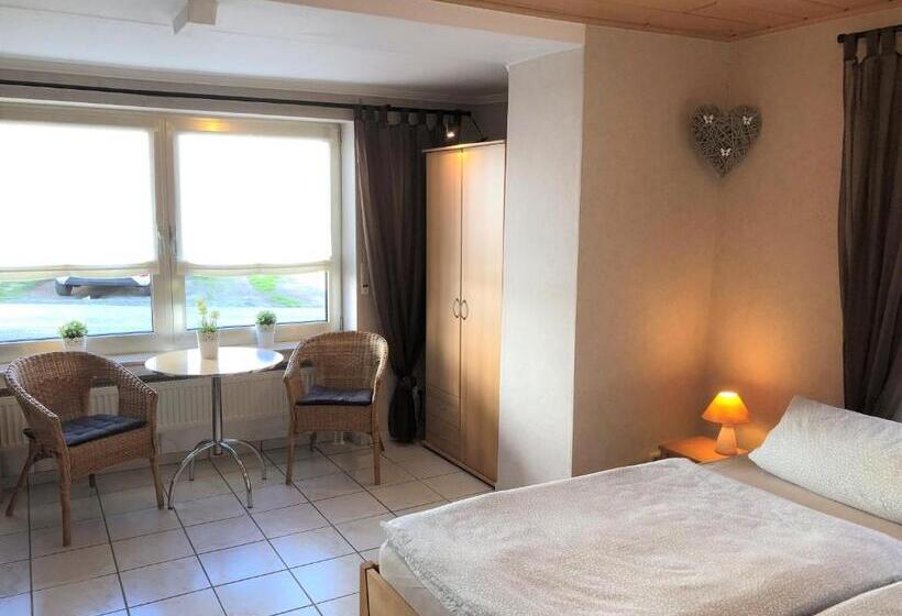 Пансион Gästehaus Doll