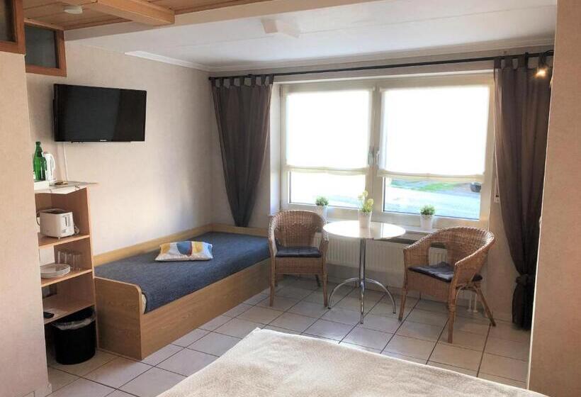 ペンション Gästehaus Doll