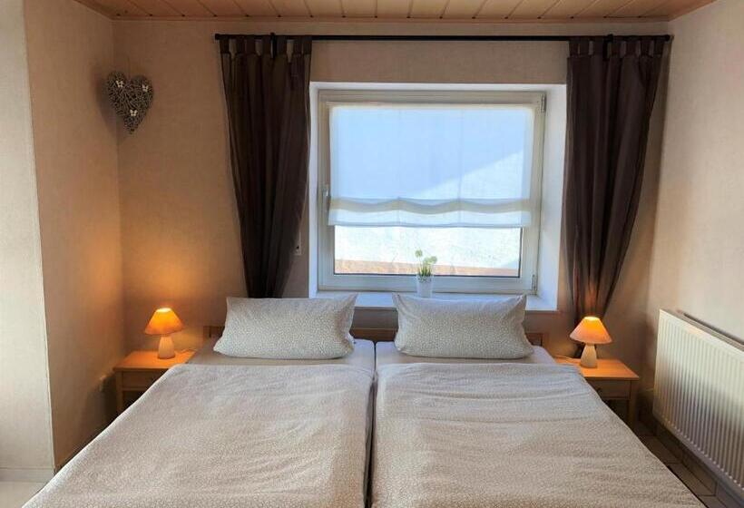 Пансион Gästehaus Doll