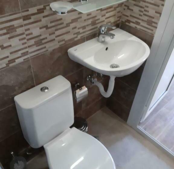 بنسيون Guest Rooms Deva