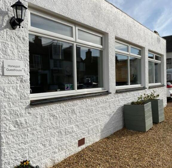 פנסיון Honeypot Guest House