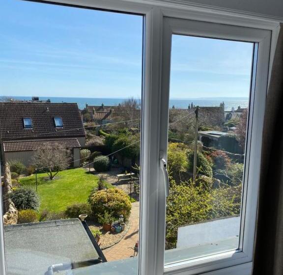 פנסיון Honeypot Guest House