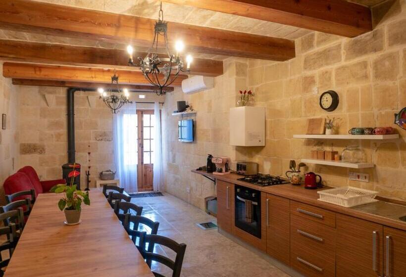 پانسیون Id Dar Ta Censu