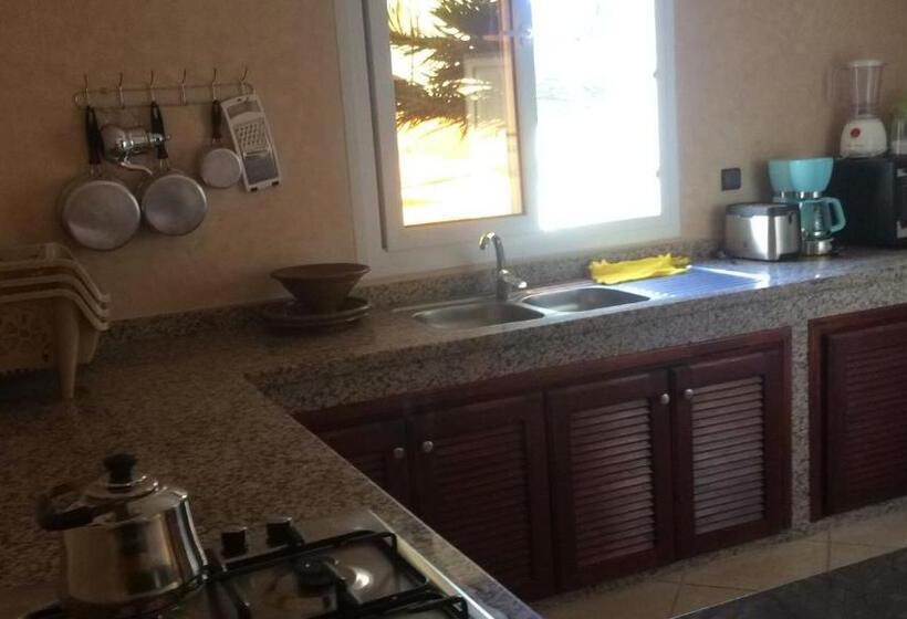 Пансион Itrane Guest House