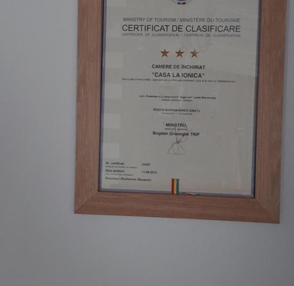 بنسيون La Ionicã Rozavlea Mm