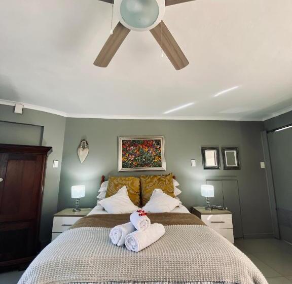 펜션 Little Fern Self Catering