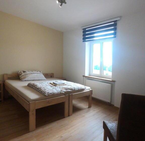 膳宿费 Penzion Bejby Turnov