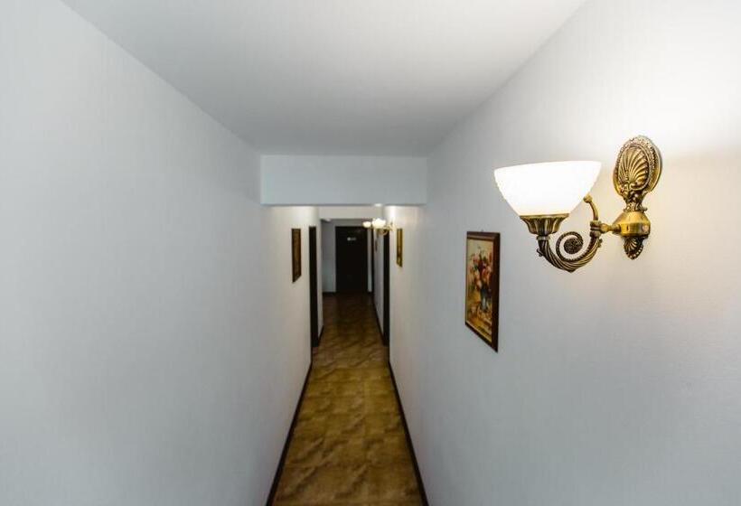 ペンション Poarta Calimanilor