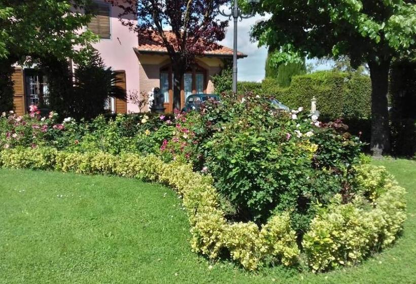 بنسيون Rustico La Pioppeta