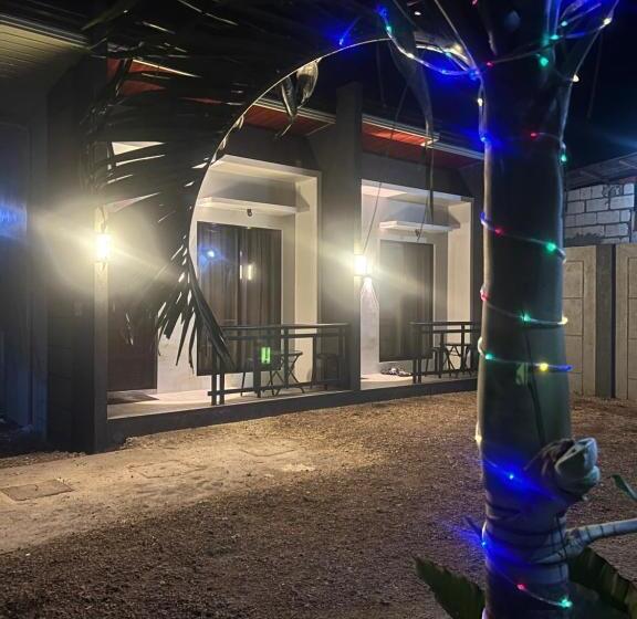 پانسیون Sky Traveller Suites