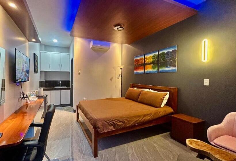 پانسیون Sky Traveller Suites