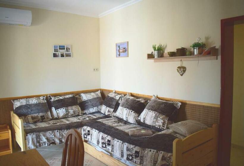 ペンション Tündérfátyol Vendégház