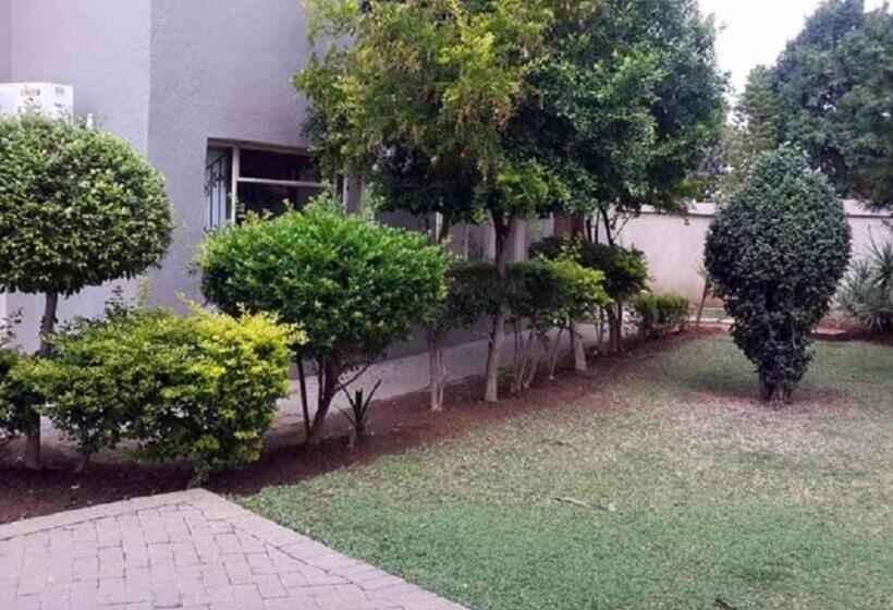 פנסיון Toro Guest House