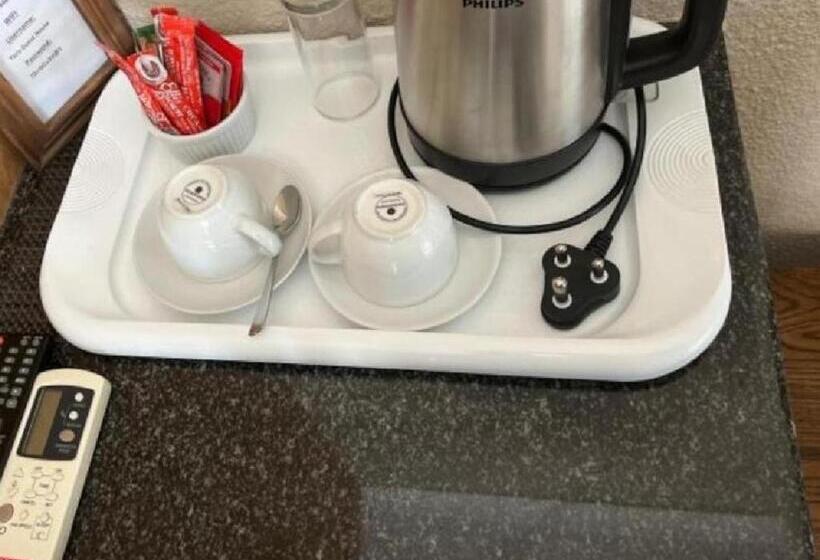 פנסיון Toro Guest House