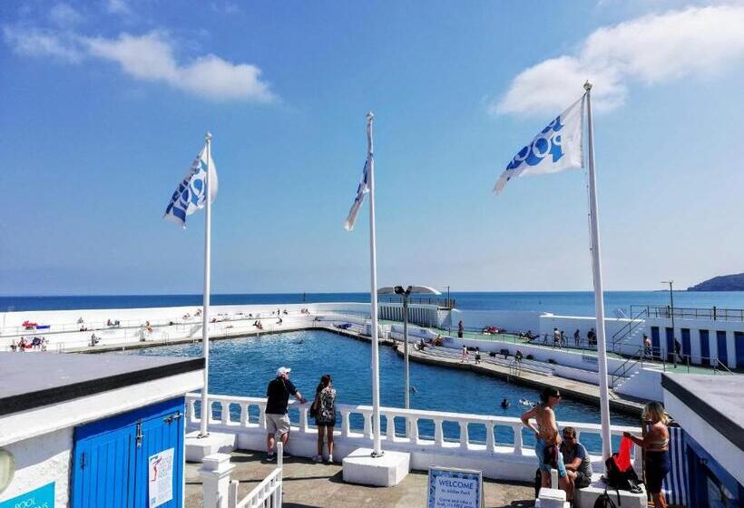 Пансион Treventon Guest House