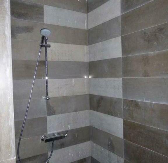 بنسيون Villa Yasmine Diar Maamoura