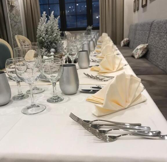 Pensiunea Dimitrios & Spa   Băile Herculane  Valea Cernei Terapie Spa  Relaxare A Minții și A Trupul