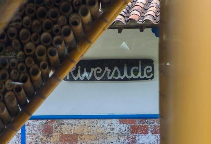 리조트 Riverside Ecoliving Space