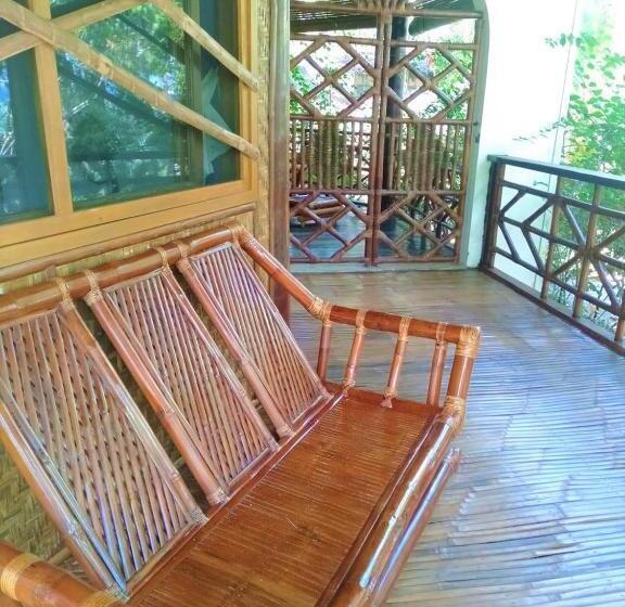 Villa Marmarine Beach Resort & Restaurant