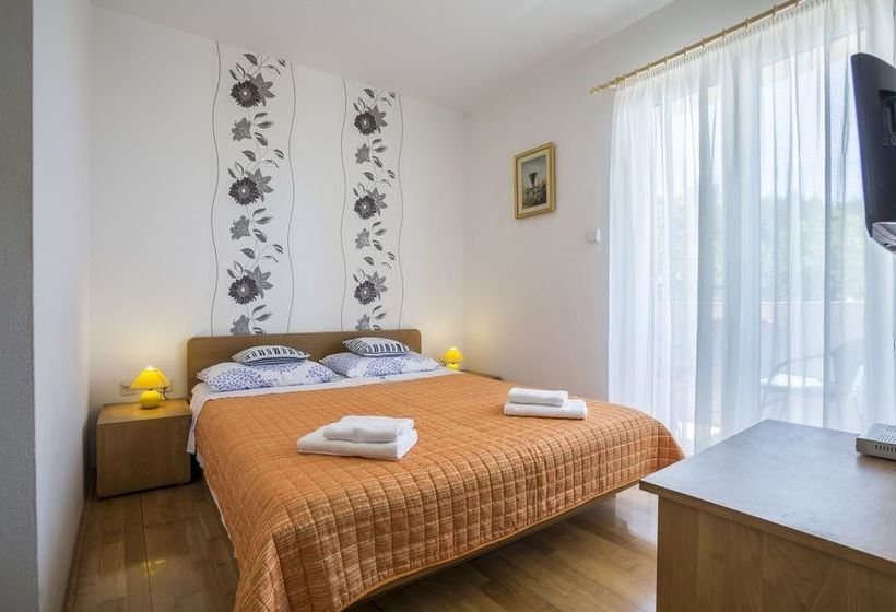 Apartments Henjak Gospojica