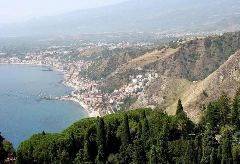 تختخواب و صبحانه I Colori Del Sole