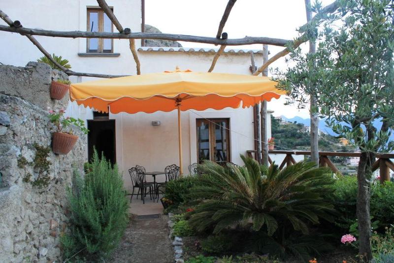 Bed and Breakfast L Antico Borgo Dei Limoni