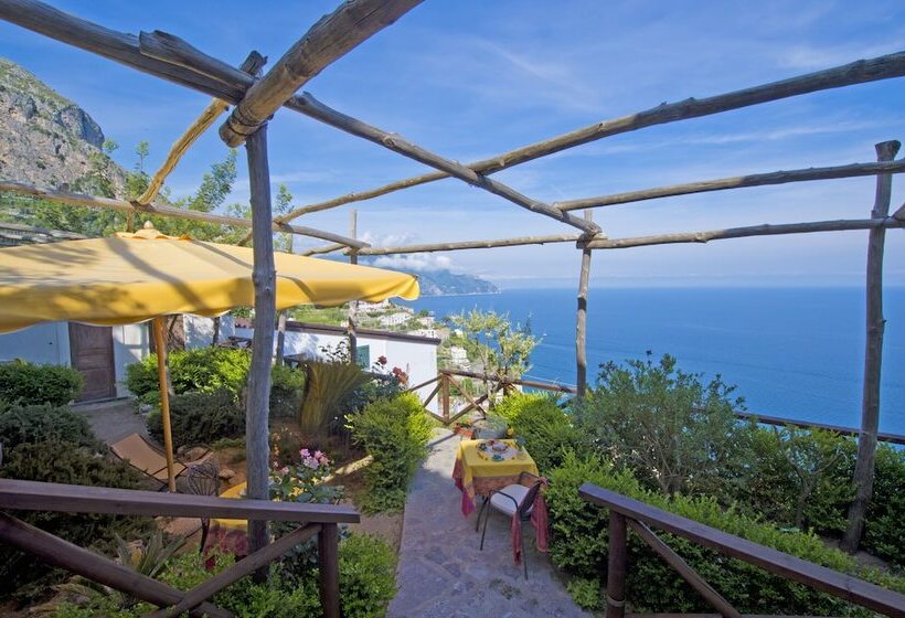 Bed and Breakfast L Antico Borgo Dei Limoni