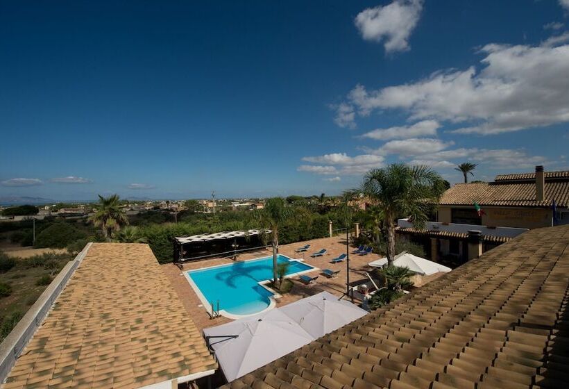 تختخواب و صبحانه Villa Carlo Resort