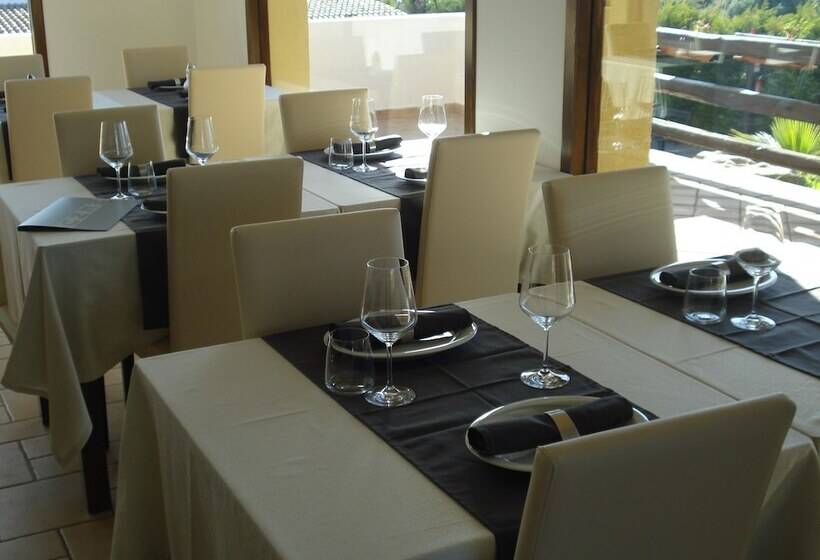 تختخواب و صبحانه Villa Carlo Resort