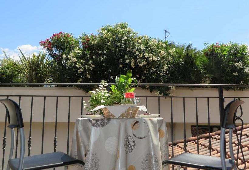 Bella Villa Apartments