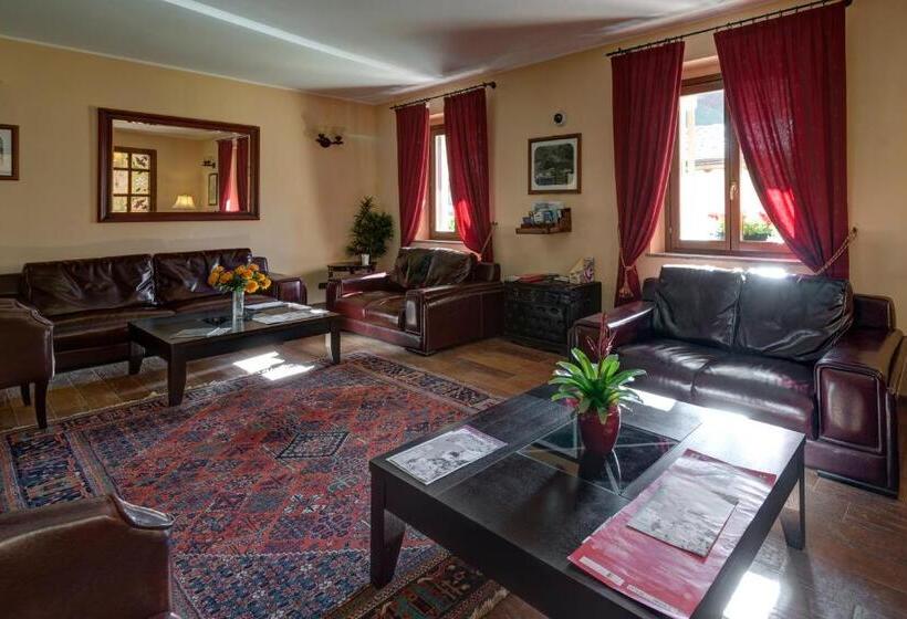 Chalet Du Lys Hotel & Spa