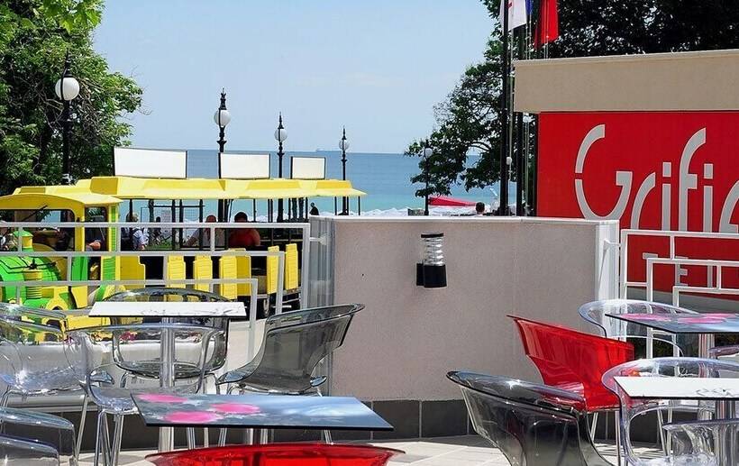 Grifid Metropol Hotel Premium All Inclusive & Private Beach Adults Only