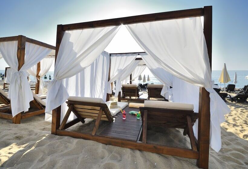 Grifid Metropol Hotel Premium All Inclusive & Private Beach Adults Only