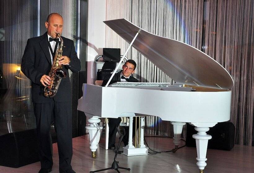 Grifid Metropol Hotel Premium All Inclusive & Private Beach Adults Only