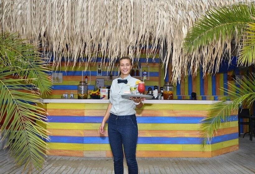 Grifid Metropol Hotel Premium All Inclusive & Private Beach Adults Only