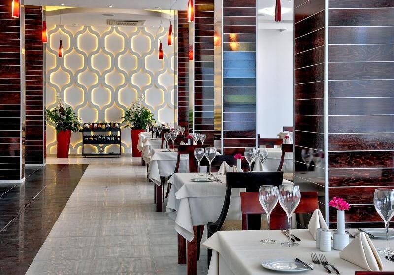 Grifid Metropol Hotel Premium All Inclusive & Private Beach Adults Only