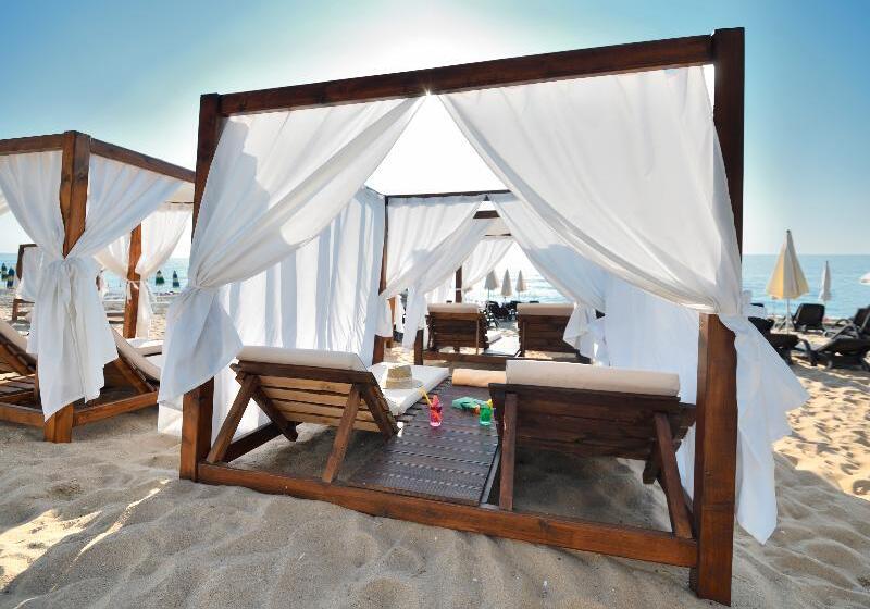 Grifid Metropol Hotel Premium All Inclusive & Private Beach Adults Only