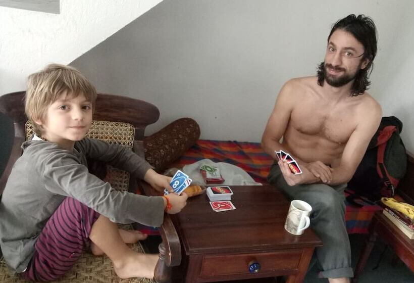 هتل Adams Wood House Ayurveda Homestay Kochi