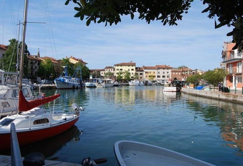 Отель Alla Città Di Trieste