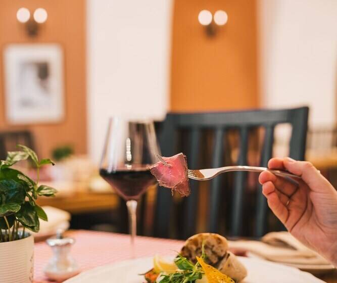 هتل & Apartments Ventus Rosa