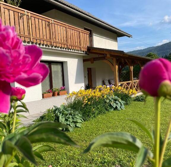 هتل Apartments Rooms Kocijancic