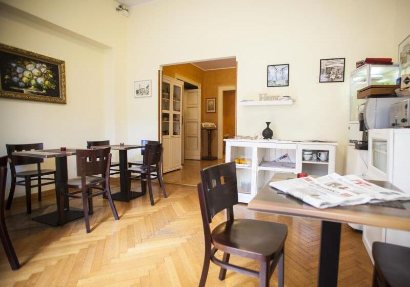 هتل Aventino Guest House