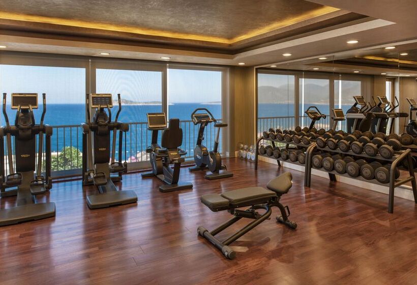 ホテル The Plaza Bodrum